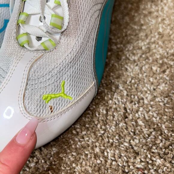 Puma tennis shoes white teal blue neon Puma Logo thin sole lace up SZ 6.5 track - Picture 3 of 8